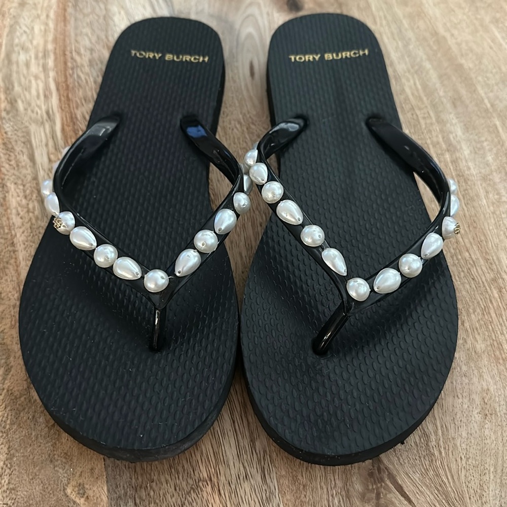 Tory Burch Pearl Flip Flops size 7